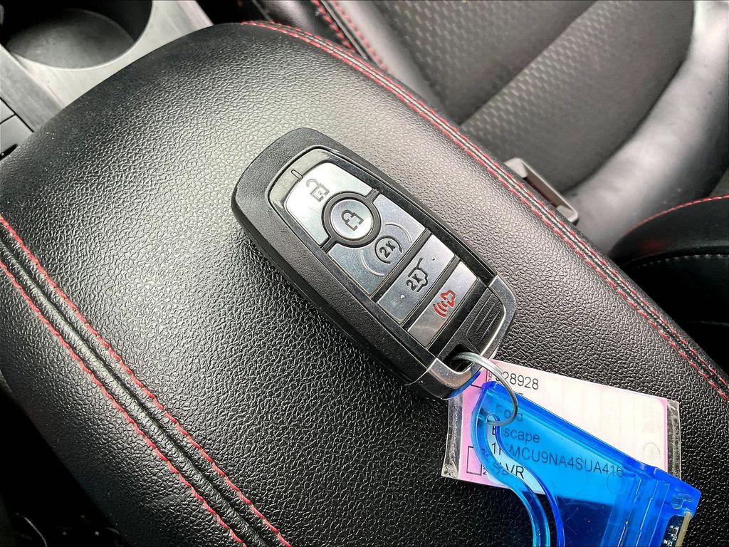 2025 Ford Escape — photo 26