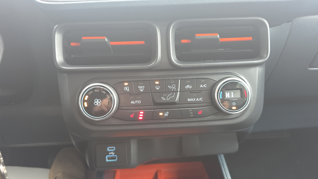 Certified Used 2022 Gray Ford XLT image 25