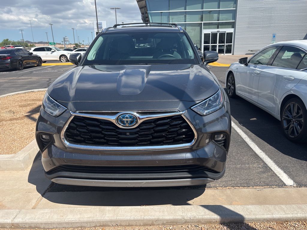 Thumbnail: 2021 Toyota Highlander - 2