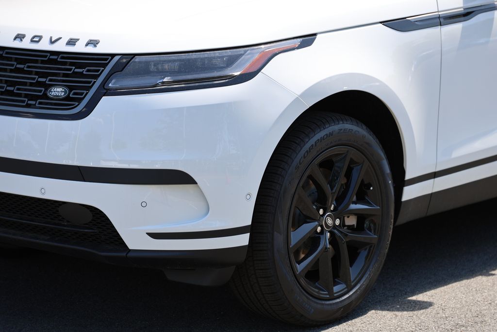 New 2026 White Land Rover S image 2