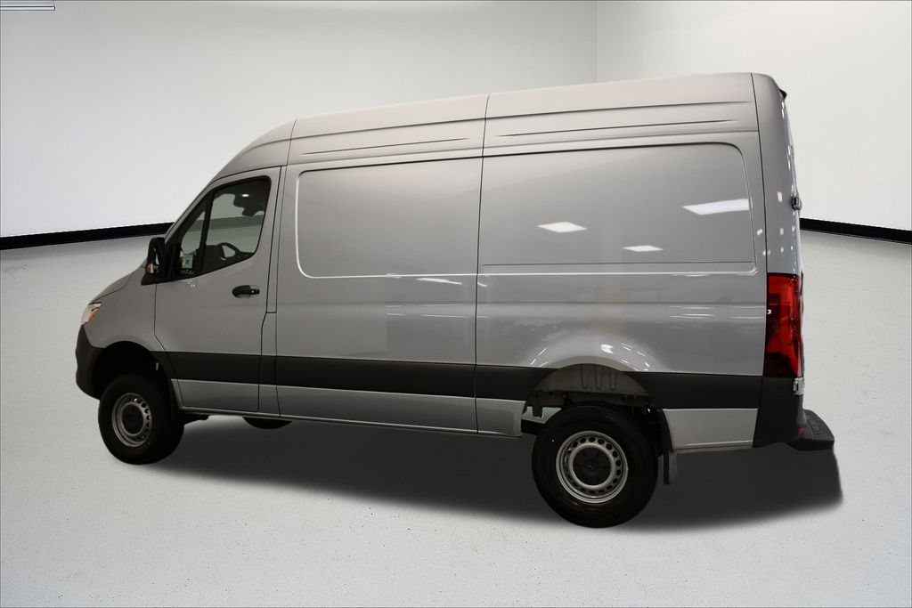 Thumbnail: 2025 Mercedes-Benz Sprinter - 5