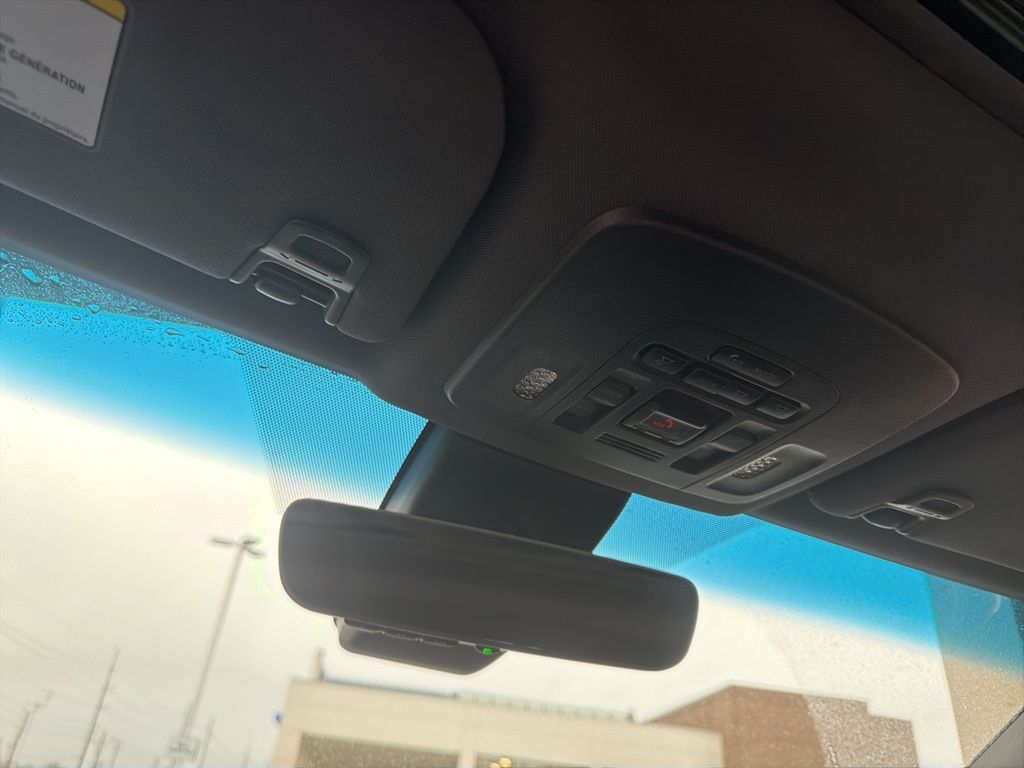 Thumbnail: 2021 Toyota Avalon - 14