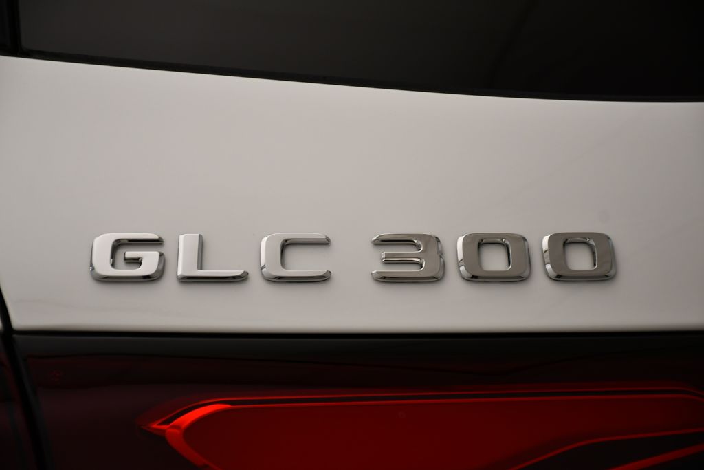 Thumbnail: 2026 Mercedes-Benz GLC - 9