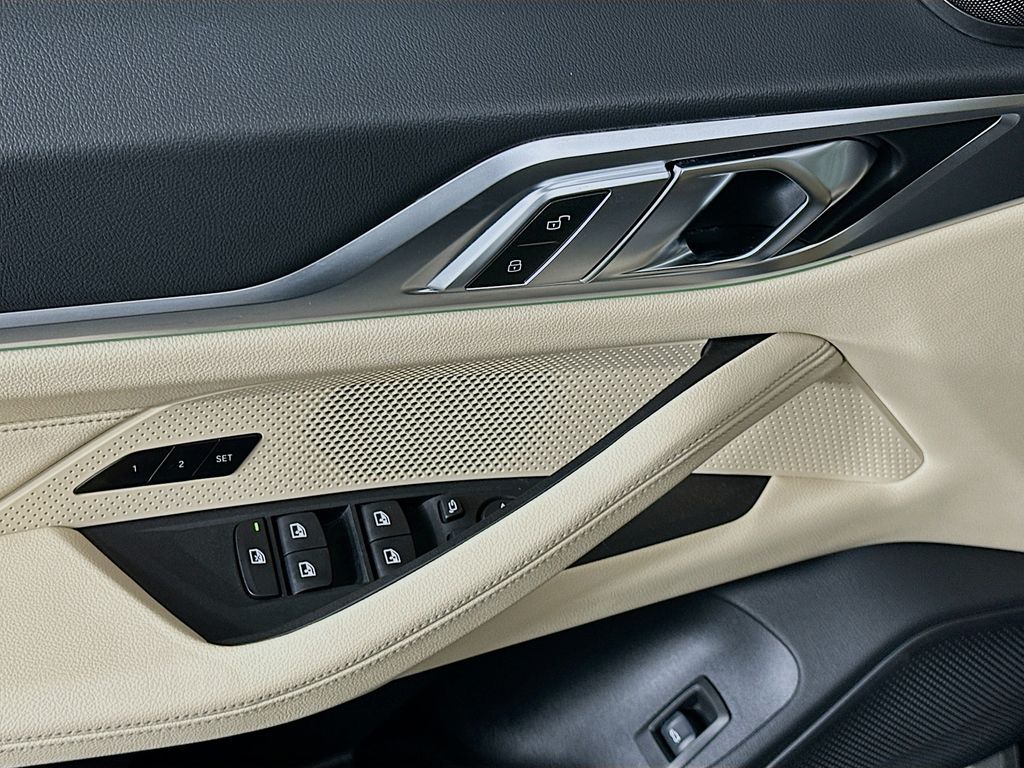 2024 BMW i4 eDrive35 18