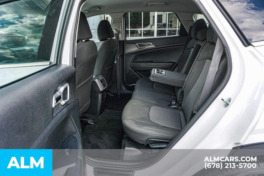 2025 Kia Sportage LX - Photo 21