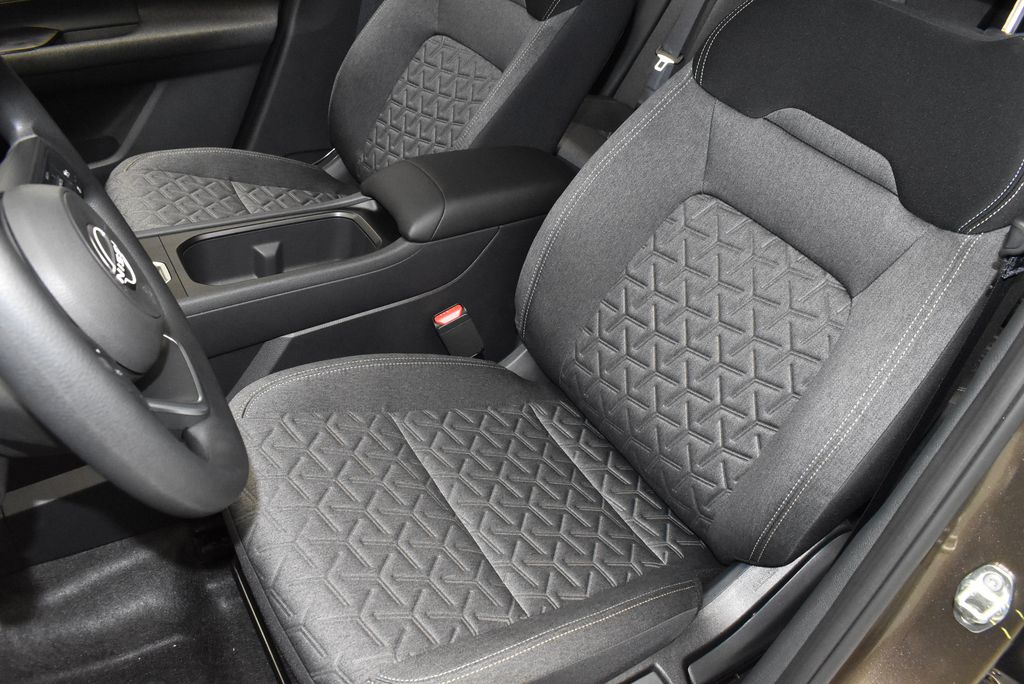 Thumbnail: 2026 Nissan Kicks - 14