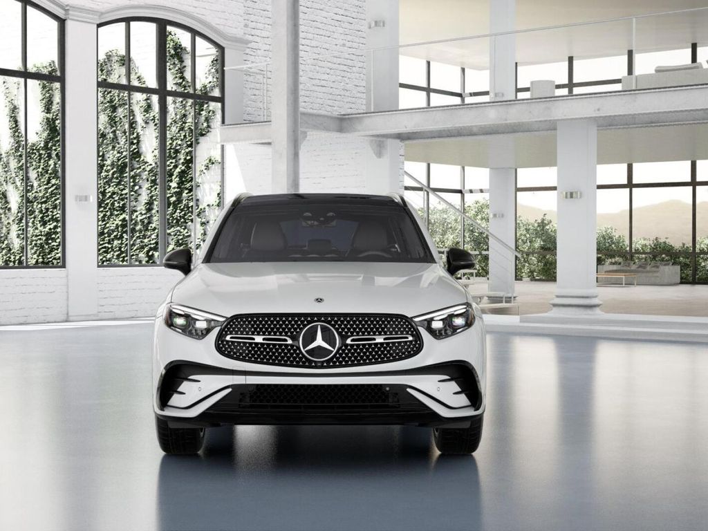 2025 Mercedes-Benz GLC 350 7