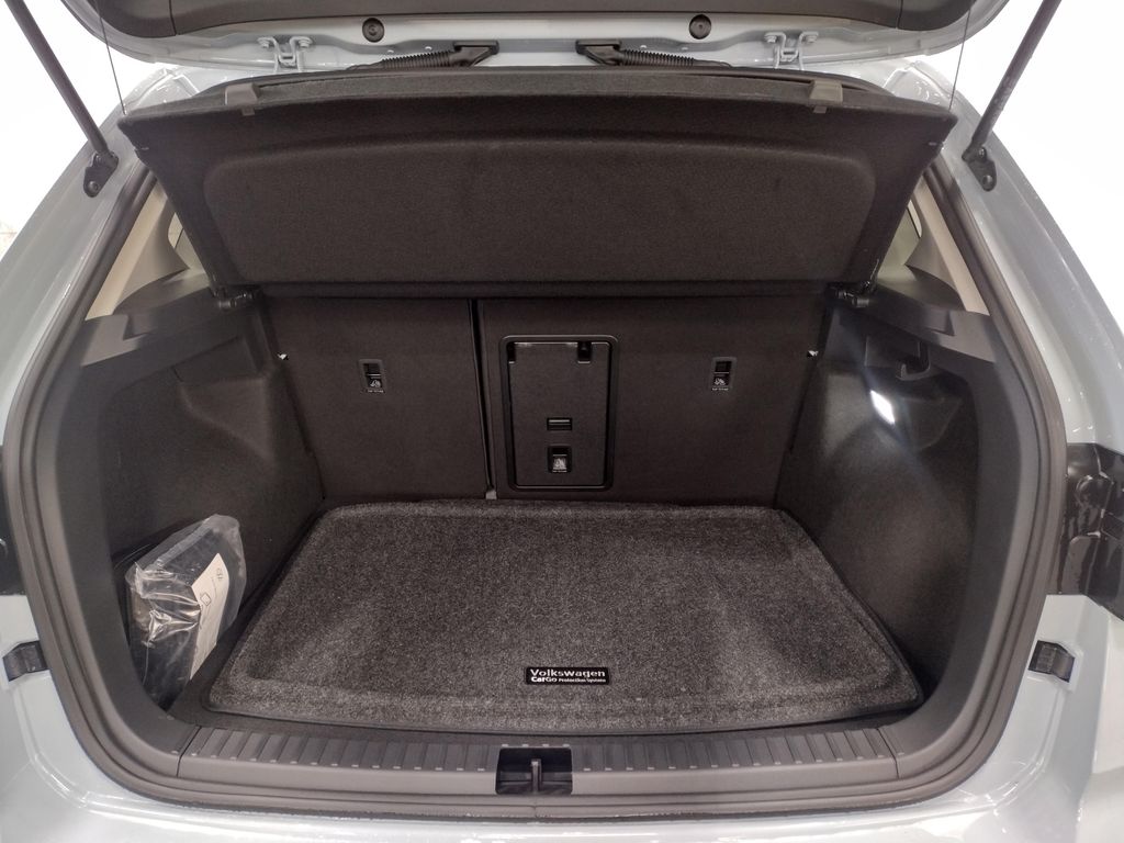 2026 Volkswagen Taos 1.5T SEL