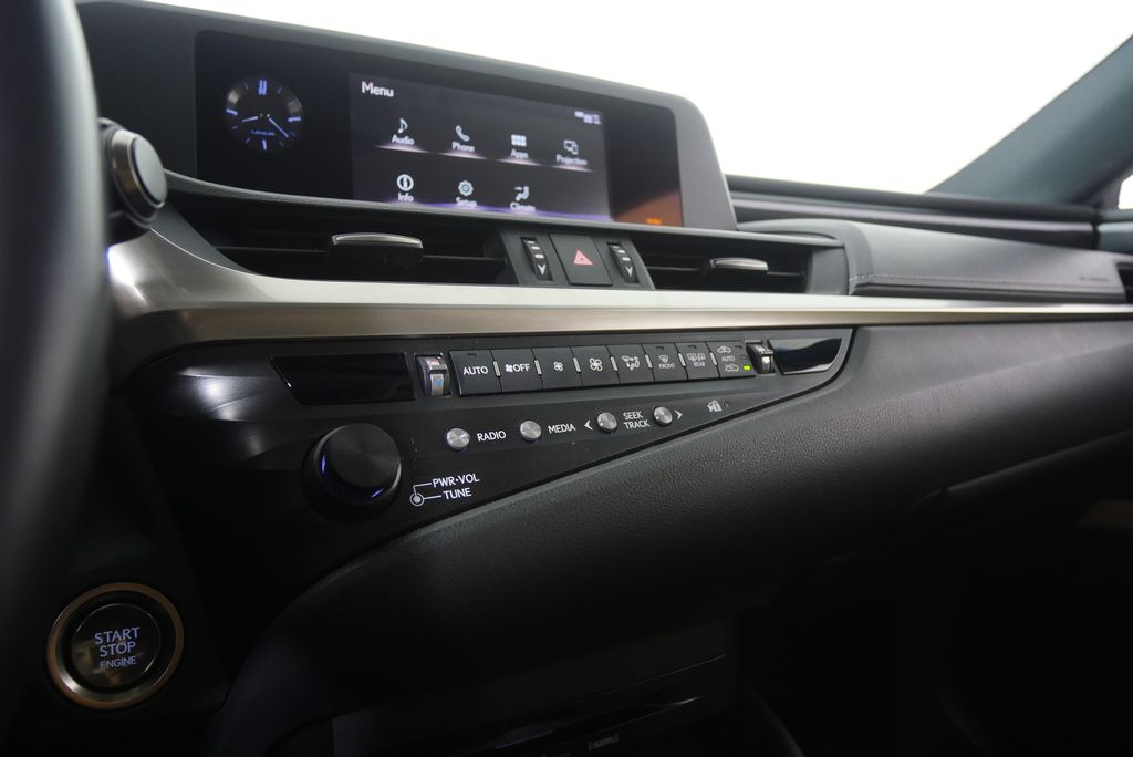 Thumbnail: 2019 Lexus ES - 20