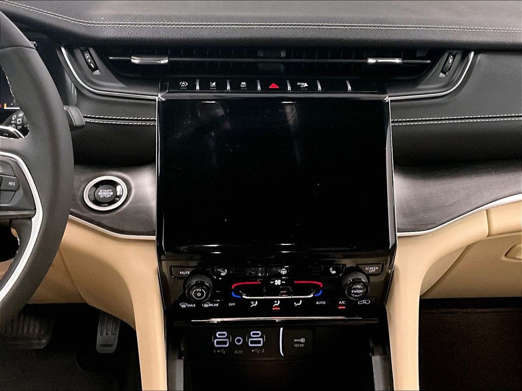 2024 Jeep Grand Cherokee — photo 18