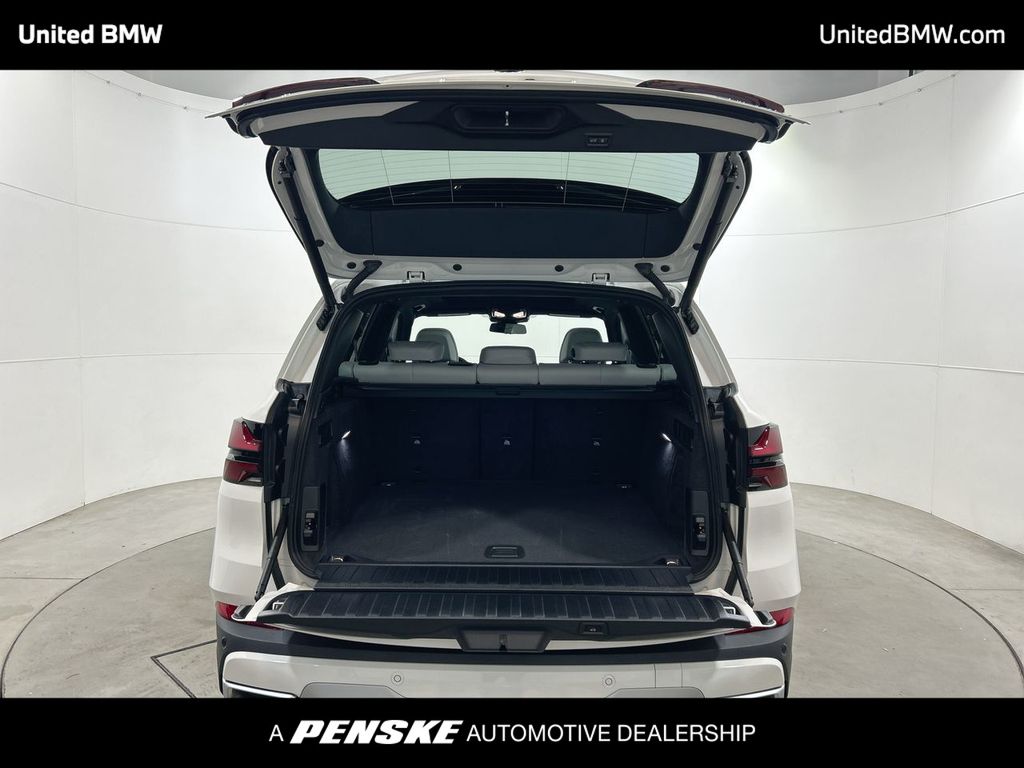 Thumbnail: 2026 BMW X5 - 22