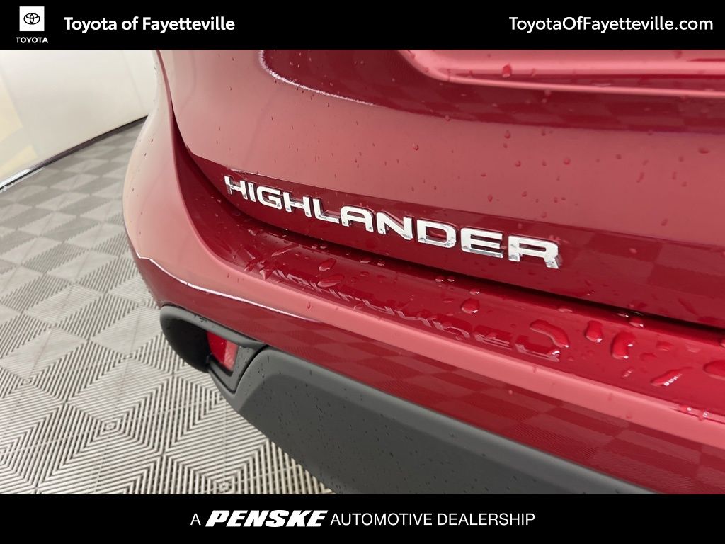 Thumbnail: 2026 Toyota Highlander - 22