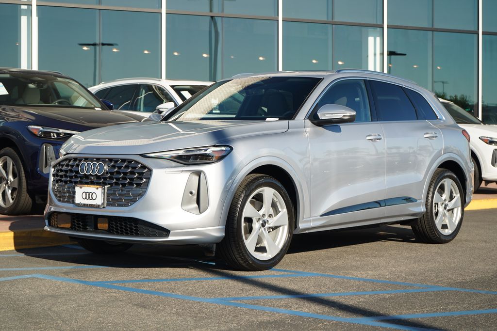 Thumbnail: 2025 Audi Q5 - 1