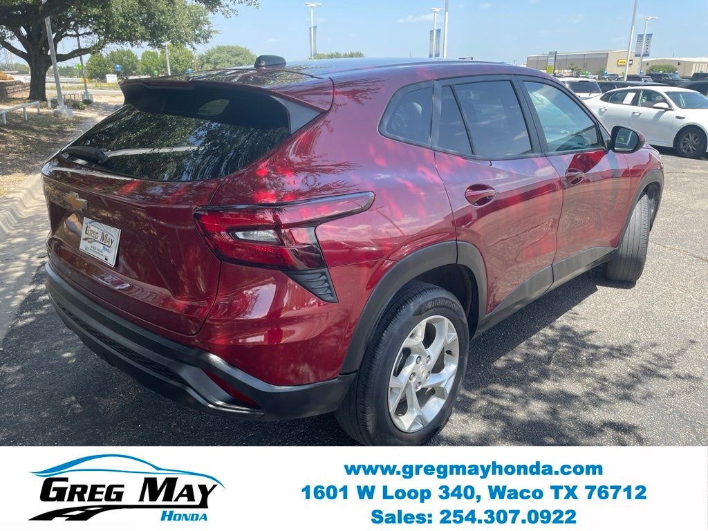 2025 Chevrolet Trax LS - 2