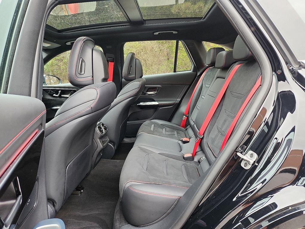 Thumbnail: 2025 Mercedes-Benz GLC - 10