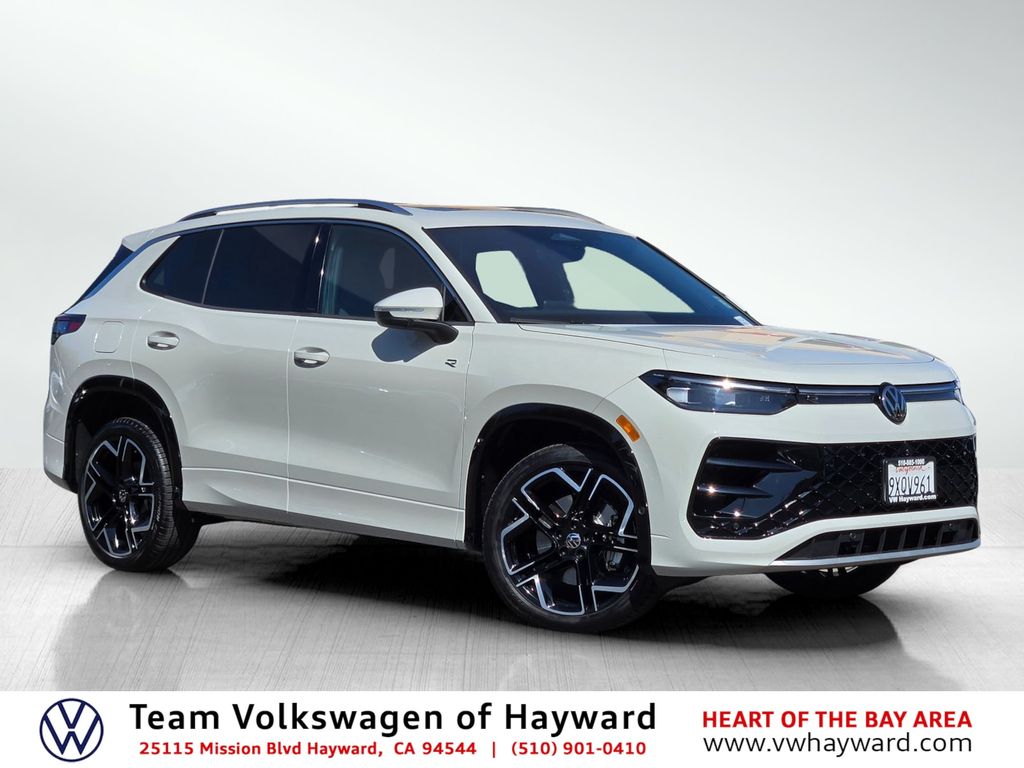 Sandstone 2026 Volkswagen Tiguan SUV / Crossover All-Wheel Drive 8-Speed Automatic
