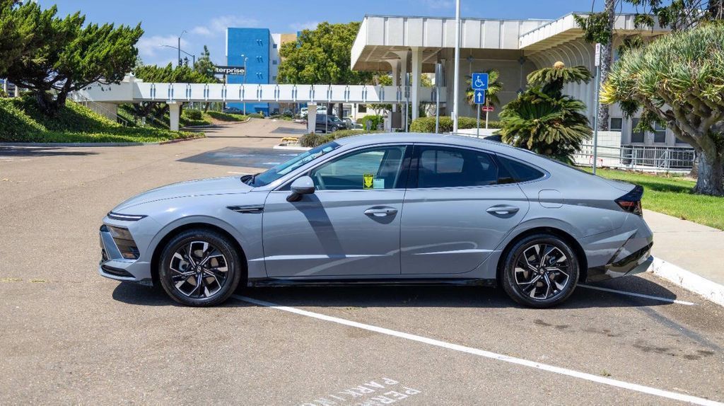 Used 2024 Hyundai Sonata SEL 4D Sedan
