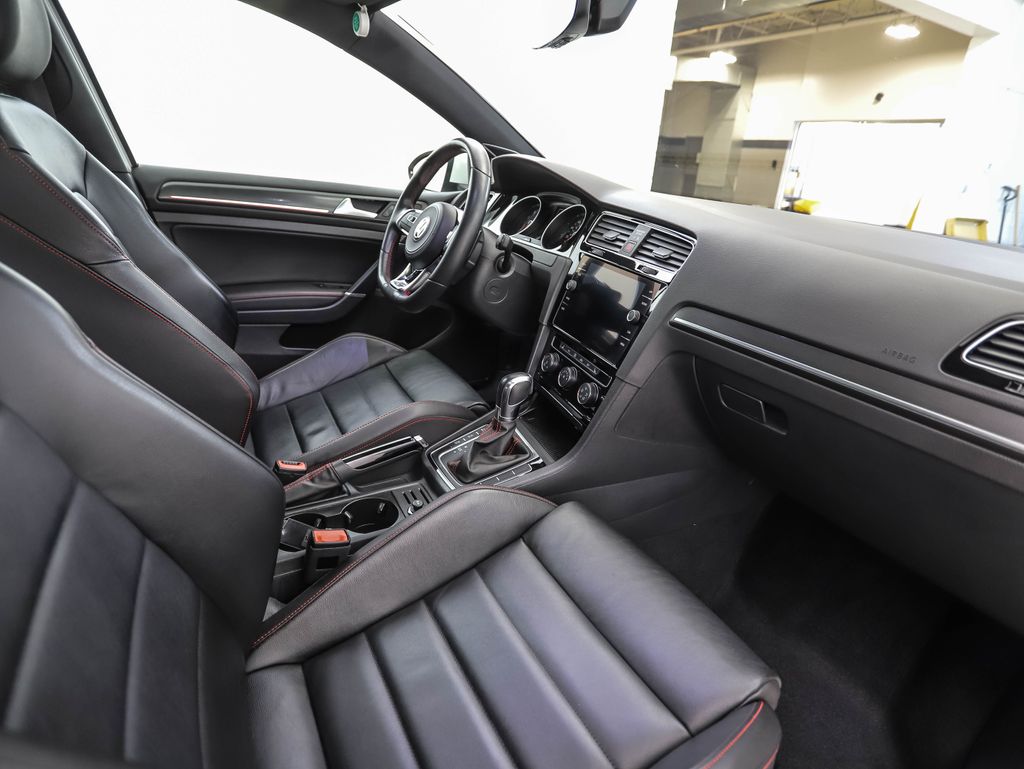 Thumbnail: 2019 Volkswagen Golf - 29