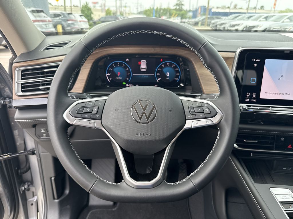 2026 Volkswagen Atlas 2.0T SE Silver at Bayshore Chrysler Jeep Dodge Ram