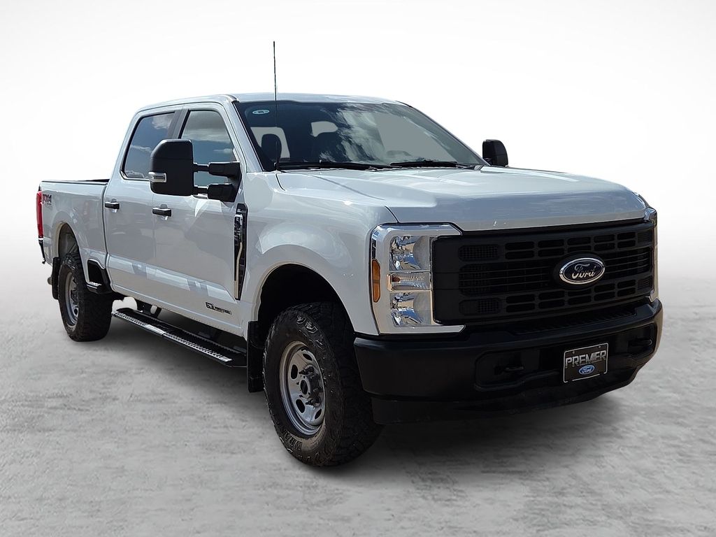 2025 Ford F-250 Super Duty XL Crew Cab 4WD