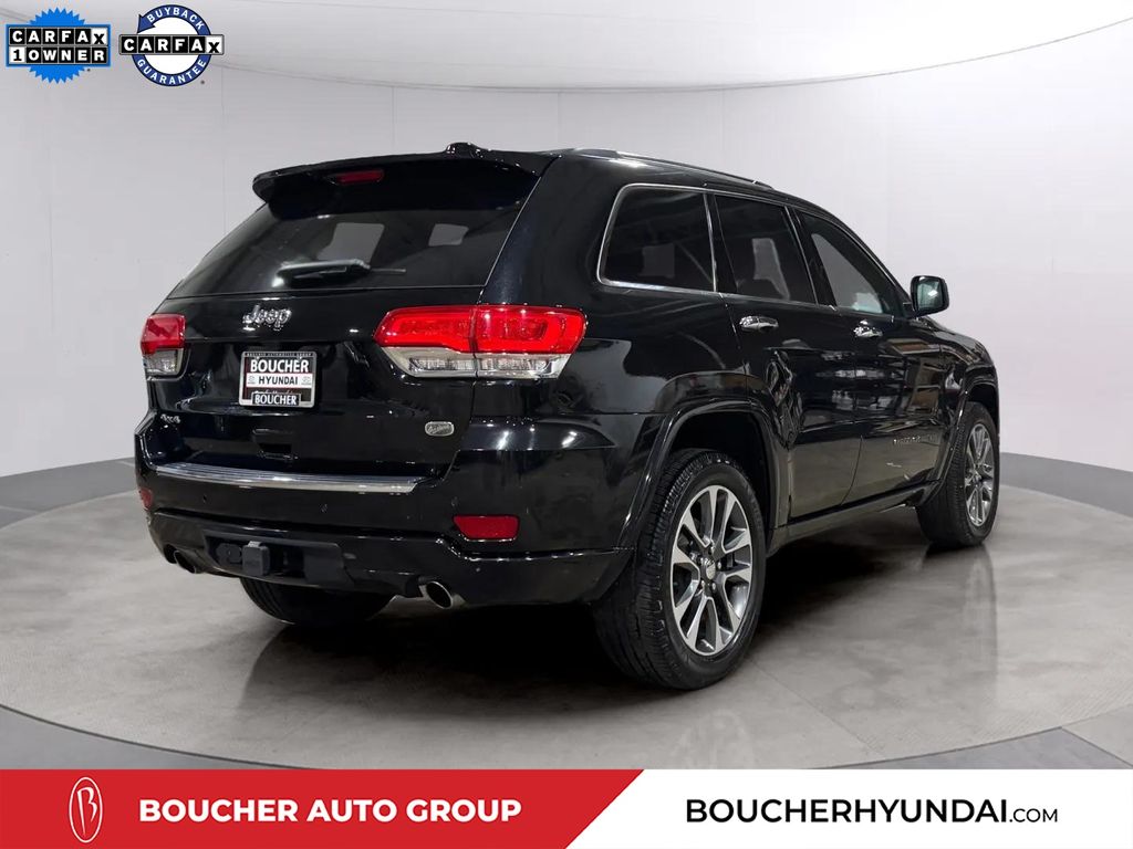 Used 2018 Diamond Black Crystal Pearlcoat Jeep Overland image 3