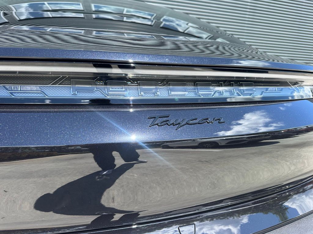 Thumbnail: 2026 Porsche Taycan - 14
