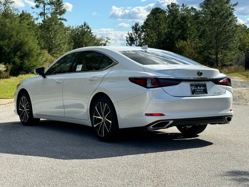 2025 Lexus ES 350 11