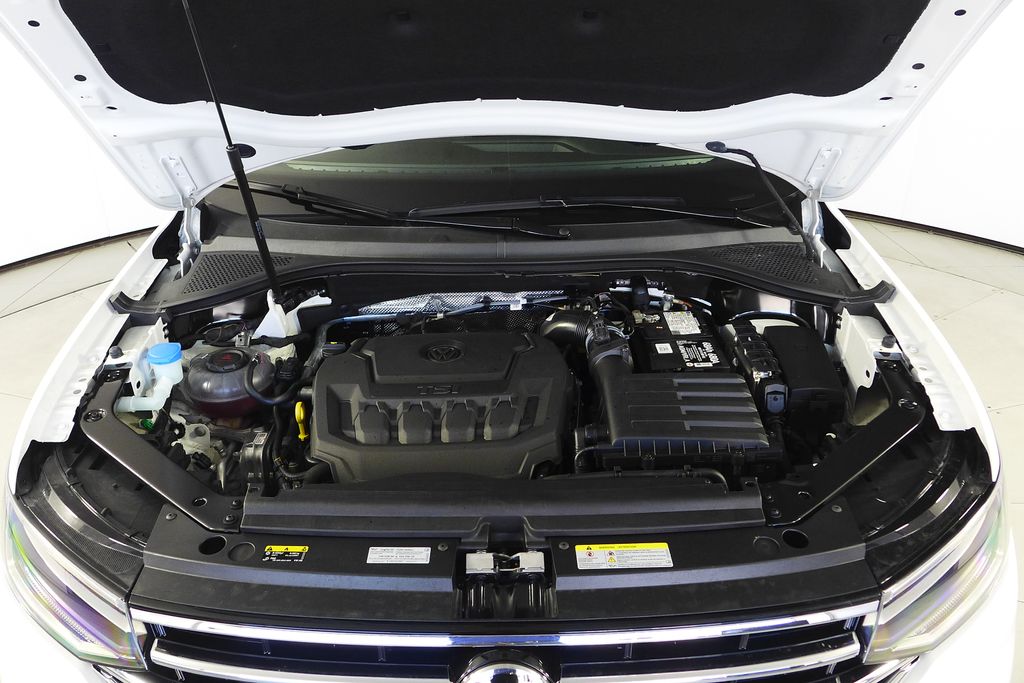 Thumbnail: 2024 Volkswagen Tiguan - 6