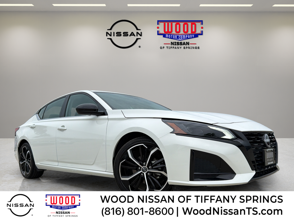Glacier White 2026 Nissan Altima Sedan Front-Wheel Drive Continuously Variable Transmission