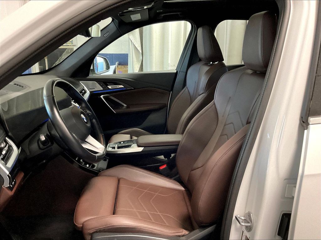 2025 BMW X1 — photo 10