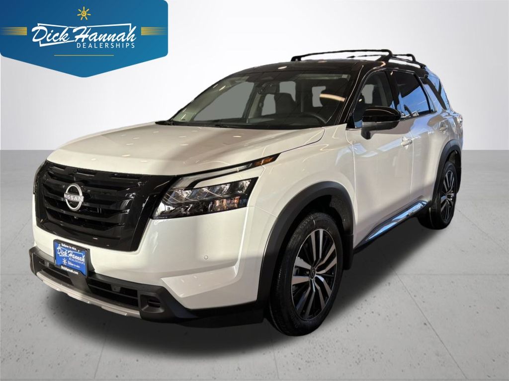 2025 Nissan Pathfinder Platinum