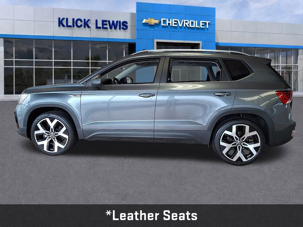 2022 Volkswagen Taos 1.5T SEL Gray at Subaru and VW of Moon Township