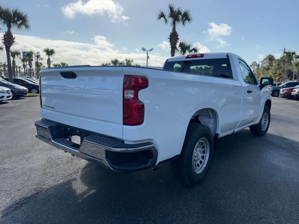 2025 Chevrolet Silverado 1500 WT 8