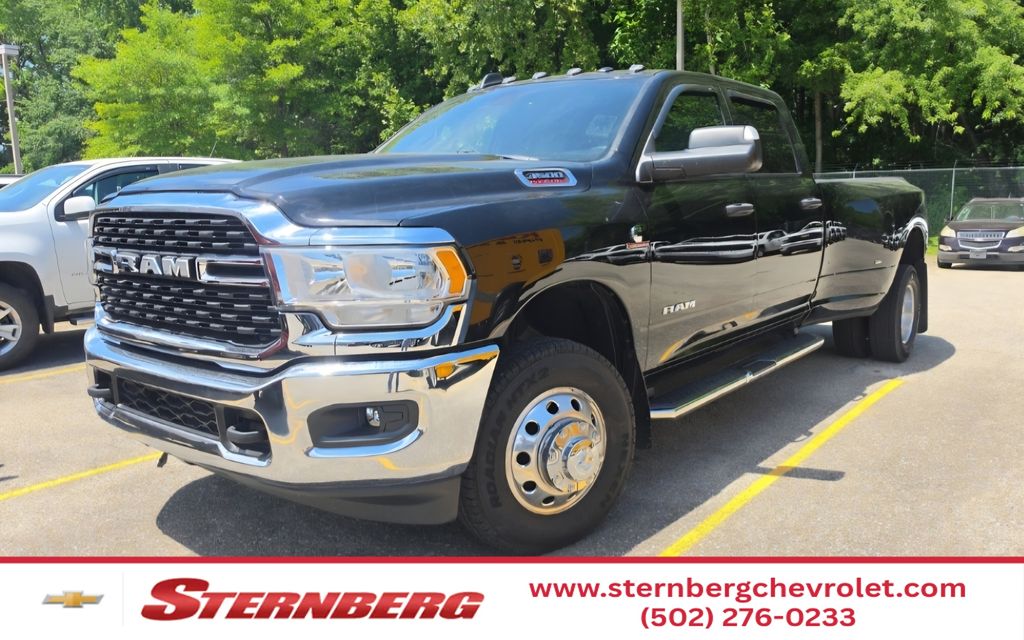 2022 RAM 3500 Big Horn Crew Cab LB DRW 4WD