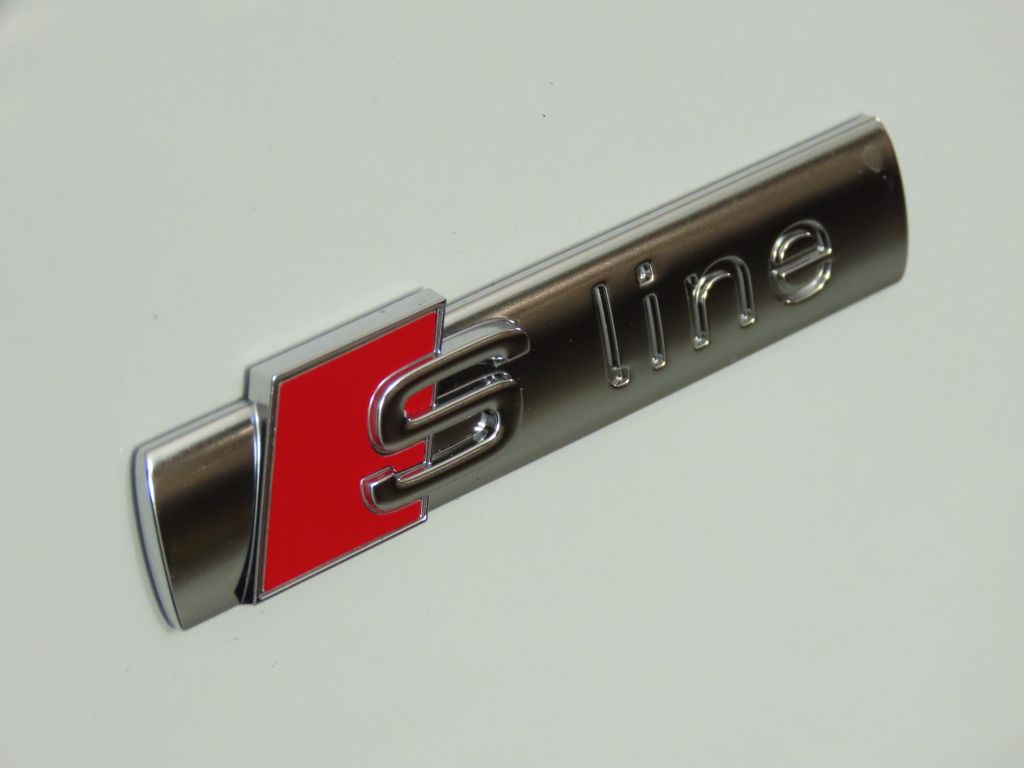 Thumbnail: 2026 Audi Q8 - 11