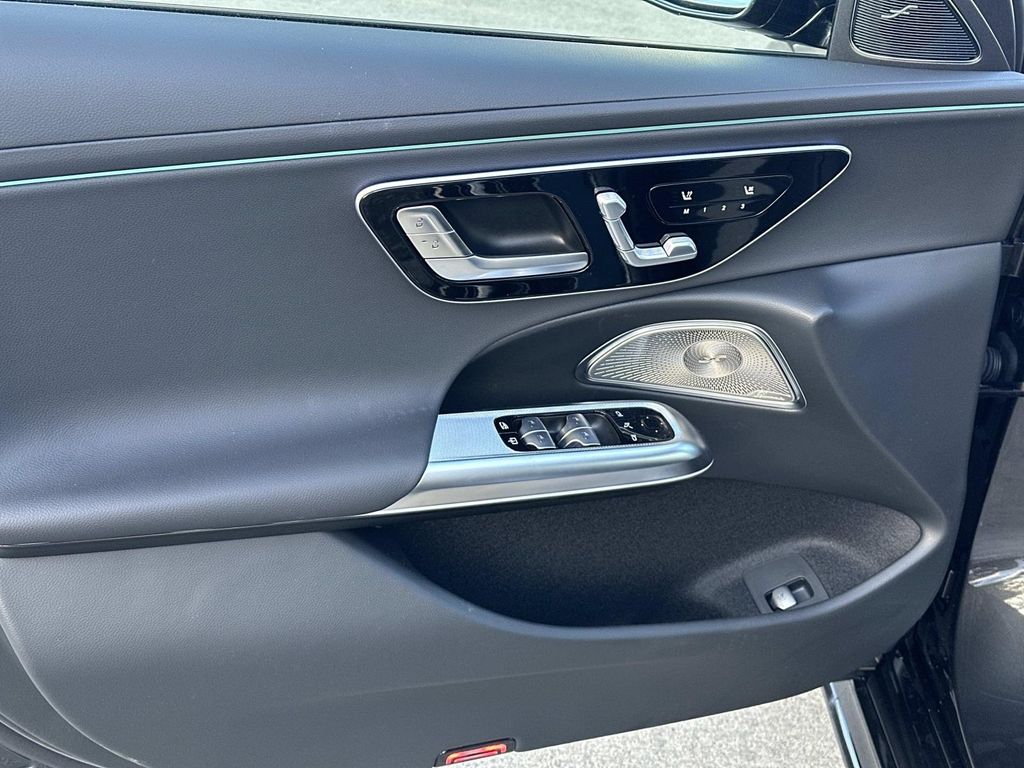 Thumbnail: 2026 Mercedes-Benz E-Class - 23