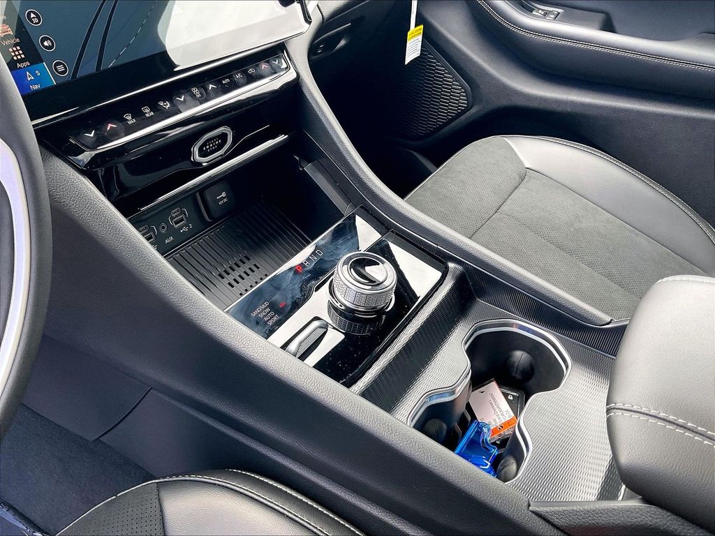 2026 Jeep Grand Cherokee L — photo 13