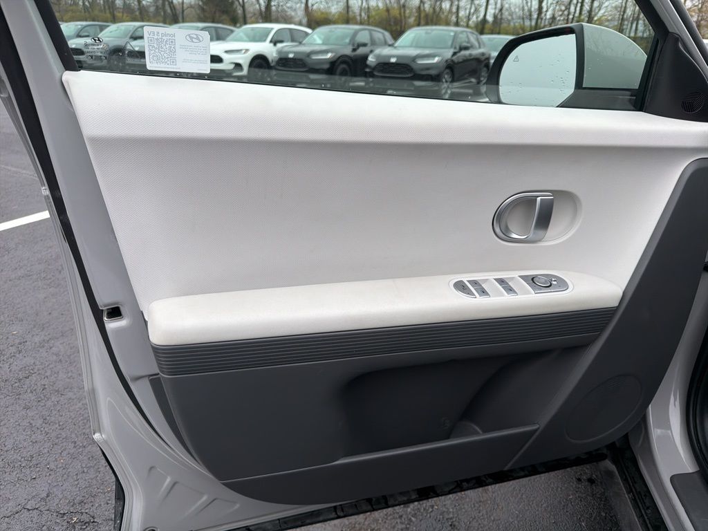 Thumbnail: 2024 Hyundai Ioniq 5 - 18