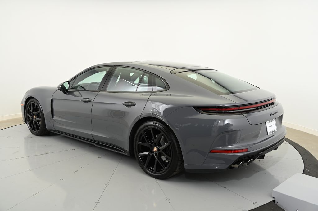 Thumbnail: 2025 Porsche Panamera - 3