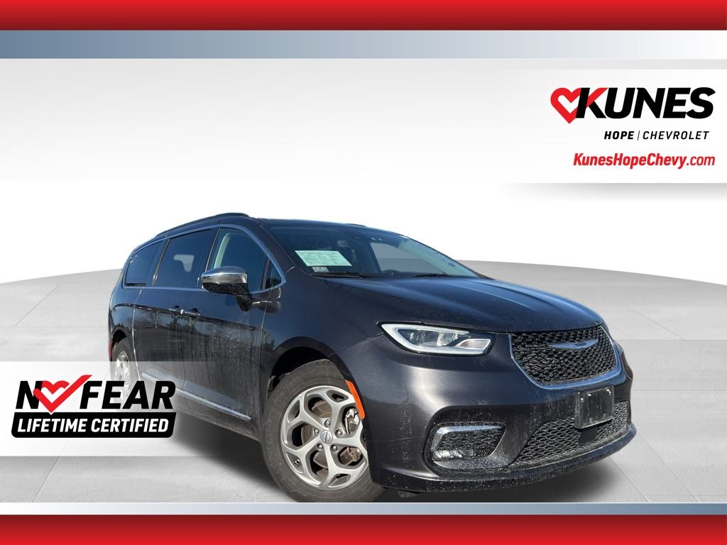 2023 Chrysler Pacifica Limited FWD