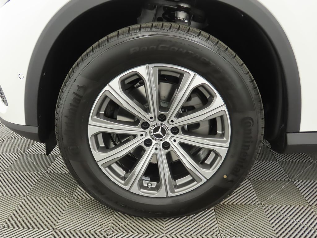 Thumbnail: 2026 Mercedes-Benz GLC - 31