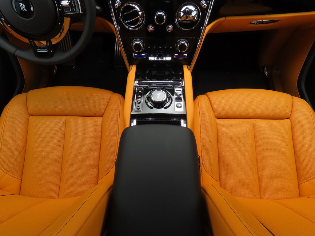 Thumbnail: 2023 Rolls-Royce Cullinan - 16