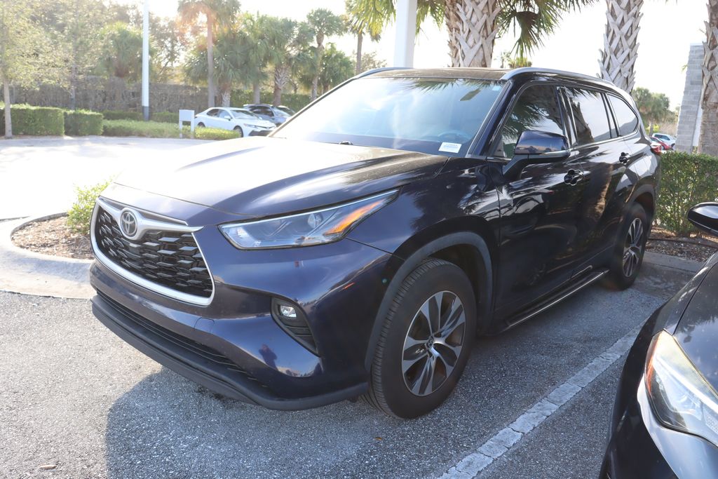 2022 Toyota Highlander XLE -
                West Palm Beach, FL