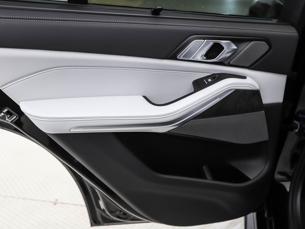 Thumbnail: 2026 BMW X5 - 20