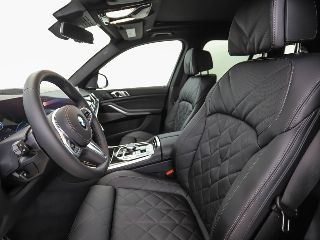 Thumbnail: 2026 BMW X5 - 11