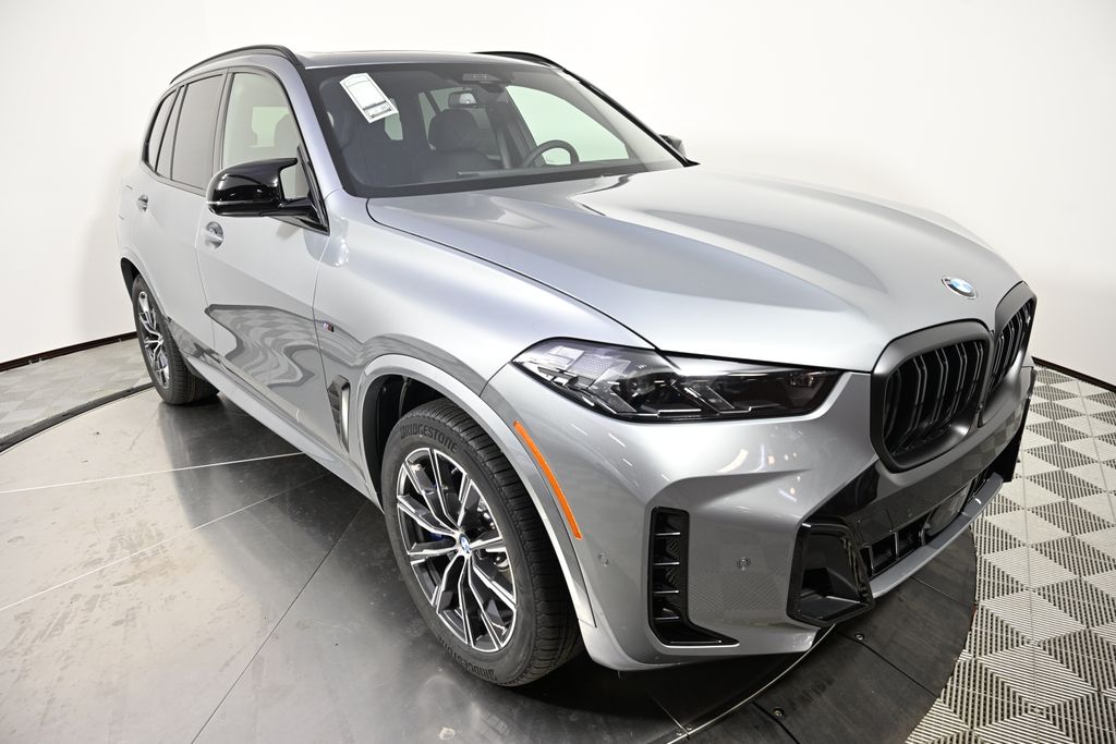 2025 BMW X5 M60i 7