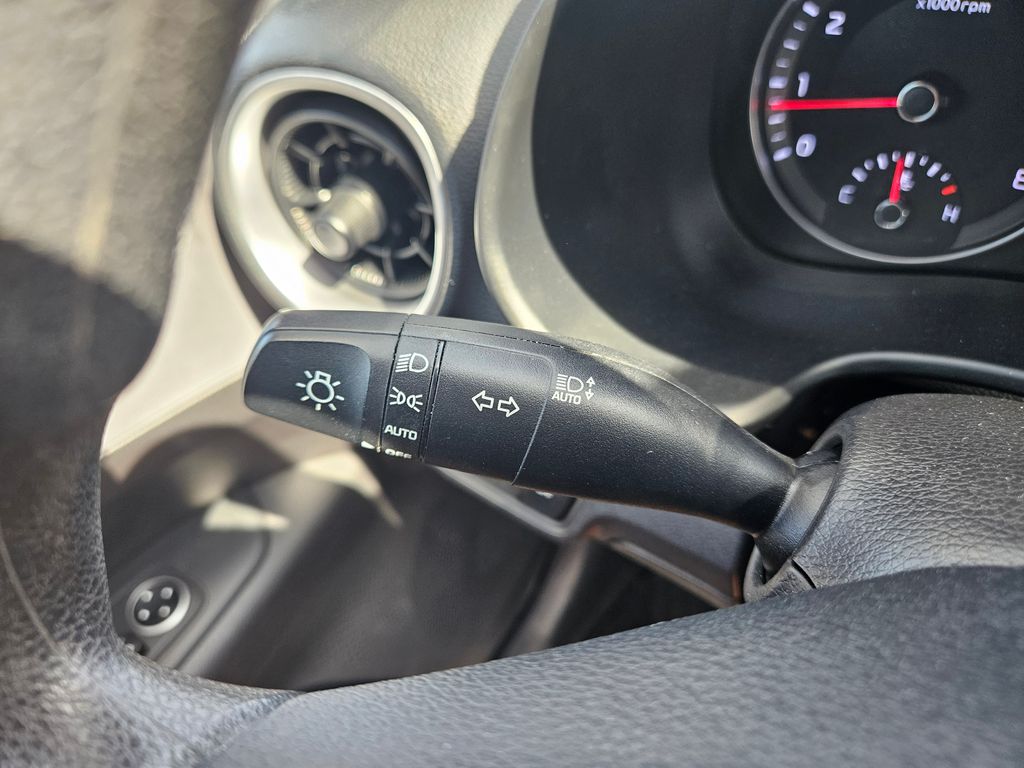 Thumbnail: 2023 Kia Forte - 20