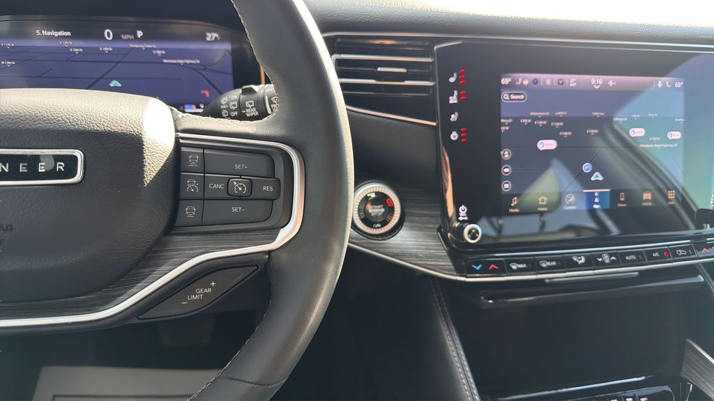 2024 Wagoneer L Wagoneer L