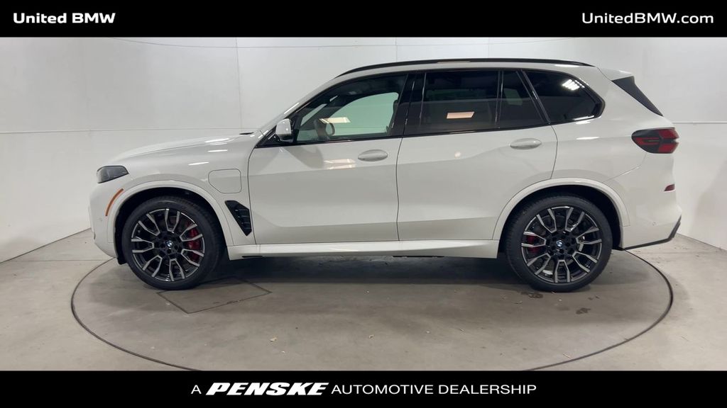 2025 BMW X5 xDrive50e 5