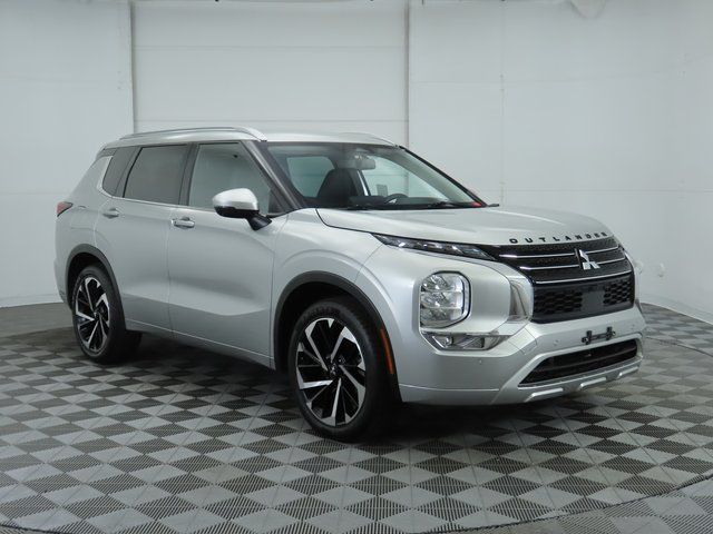 2022 Mitsubishi Outlander SEL 3